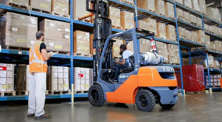 The Importance of Forklifts in Logistics and Warehousing, and Future Trends